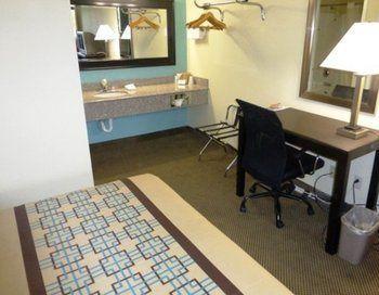 Red Roof Inn Mobile - Midtown ภายนอก รูปภาพ